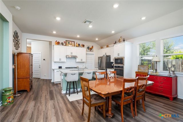 1944 Colonial Avenue, New Braunfels, TX 78130