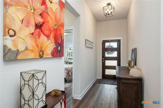 1944 Colonial Avenue, New Braunfels, TX 78130