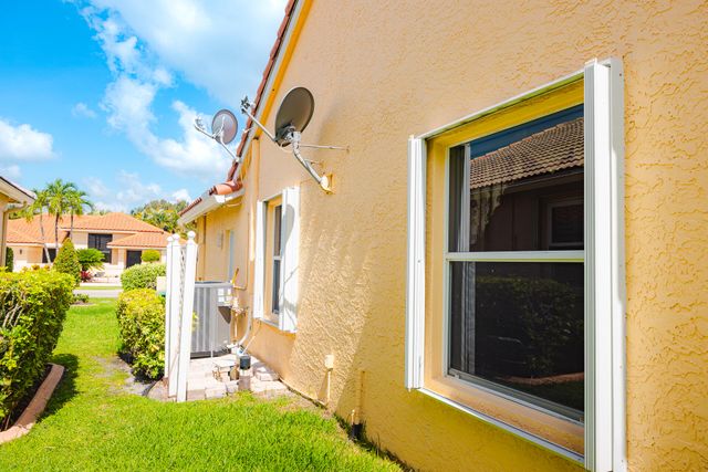 3302 Ridge Trace, Davie, FL 33328