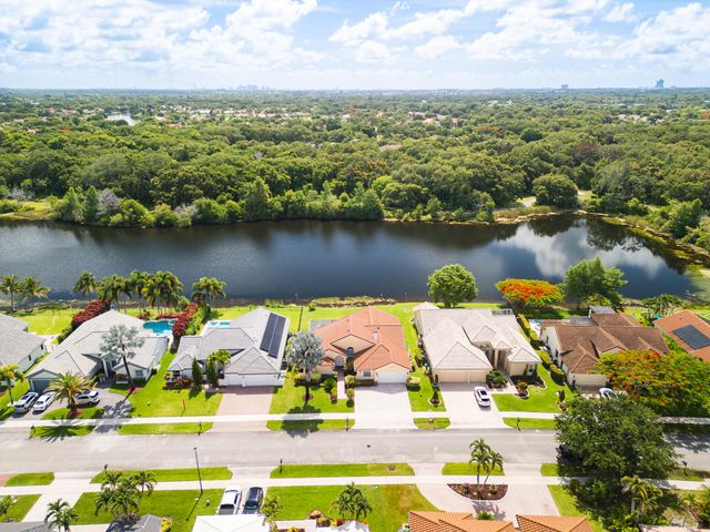 3302 Ridge Trace, Davie, FL 33328
