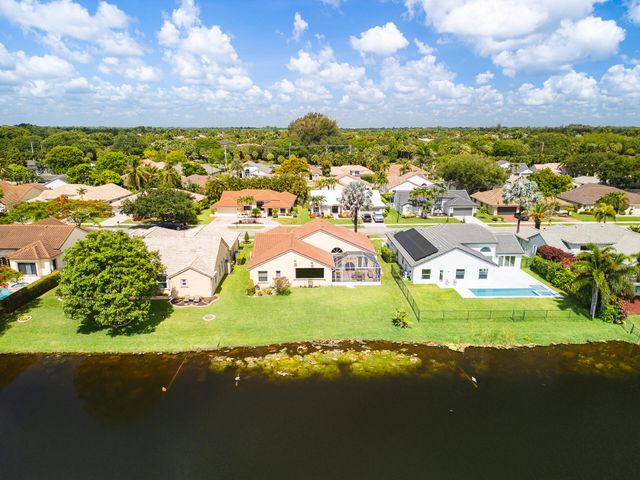 3302 Ridge Trace, Davie, FL 33328