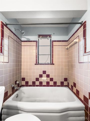 1415 Maple Avenue, Wyoming, OH 45215