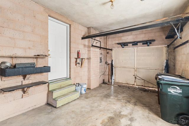 1415 Maple Avenue, Wyoming, OH 45215