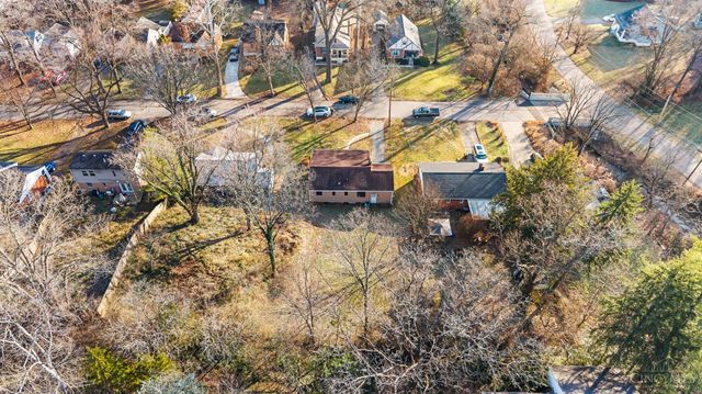 1415 Maple Avenue, Wyoming, OH 45215