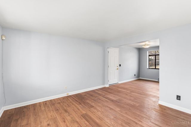 1415 Maple Avenue, Wyoming, OH 45215