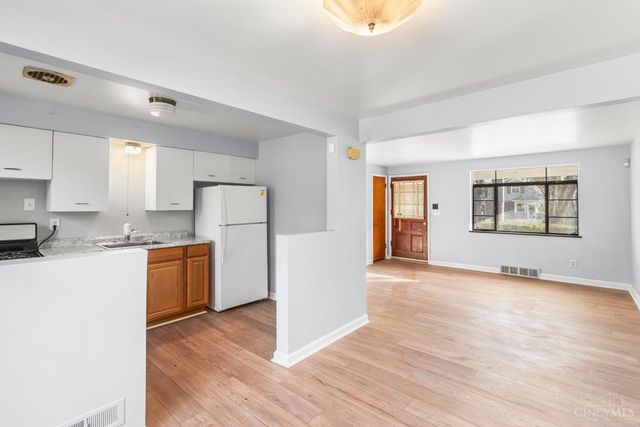 1415 Maple Avenue, Wyoming, OH 45215