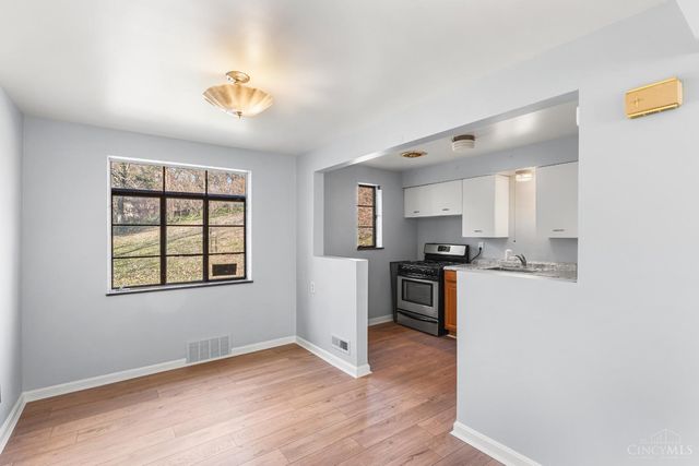 1415 Maple Avenue, Wyoming, OH 45215