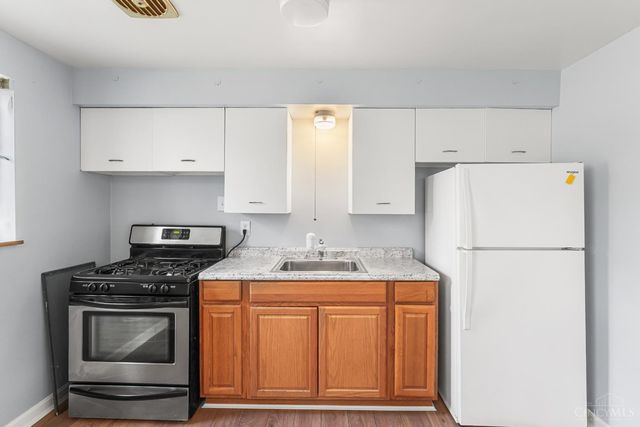 1415 Maple Avenue, Wyoming, OH 45215