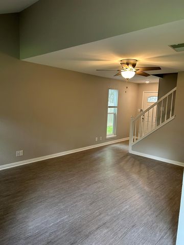 11700 Sierra Nevada LN B, Austin, TX 78759