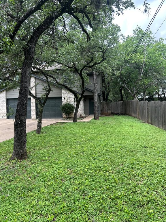 11700 Sierra Nevada LN B, Austin, TX 78759