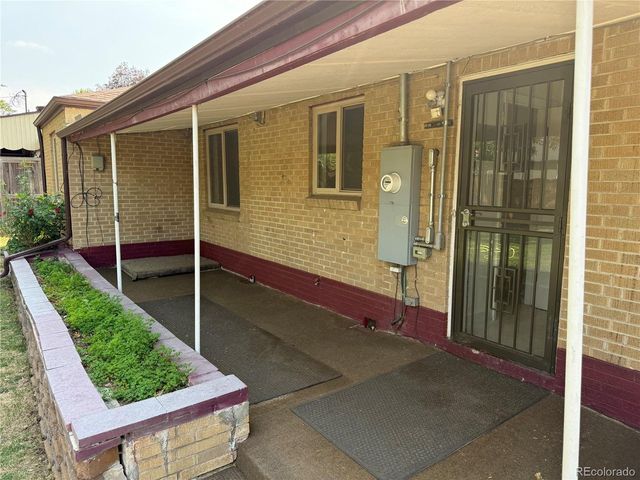 3060 Dahlia St, Denver, CO 80207