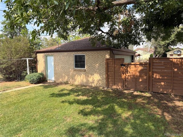 3060 Dahlia St, Denver, CO 80207