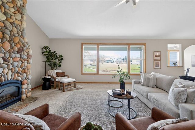 2300 W POLO GREEN AVE, Post Falls, ID 83854