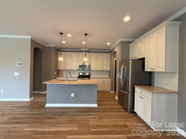 5818 Glenmore Garden Drive, Charlotte, NC 27280