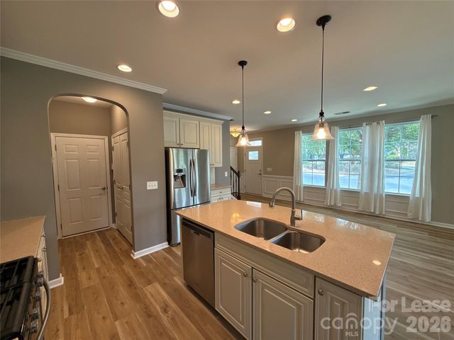 5818 Glenmore Garden Drive, Charlotte, NC 27280