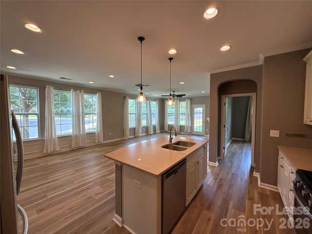 5818 Glenmore Garden Drive, Charlotte, NC 27280