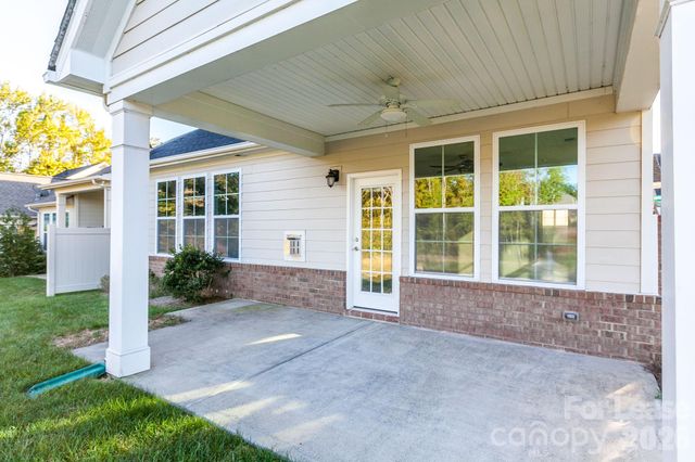 5818 Glenmore Garden Drive, Charlotte, NC 27280