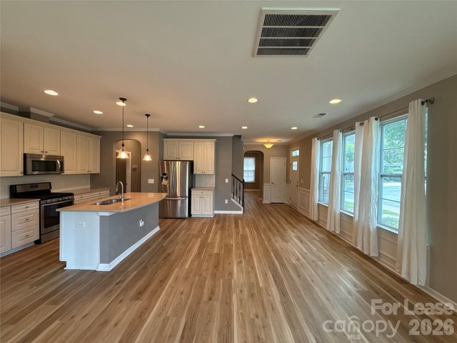 5818 Glenmore Garden Drive, Charlotte, NC 27280