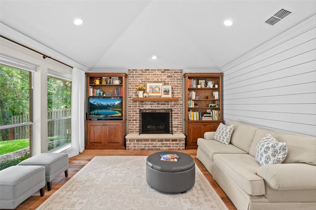8808 Ravenswood Road, Granbury, TX 76049