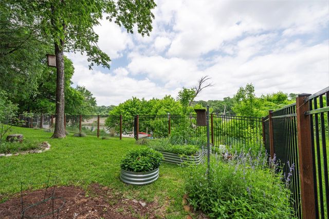 8808 Ravenswood Road, Granbury, TX 76049
