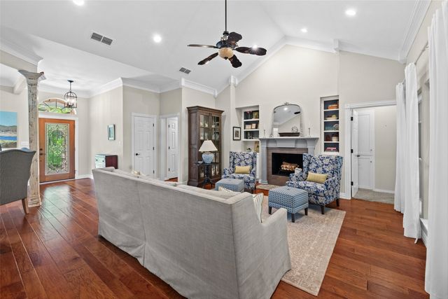 8808 Ravenswood Road, Granbury, TX 76049