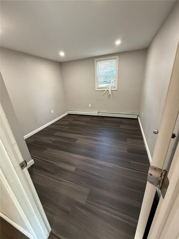 10 South Street 1 L, Pawtucket, RI 02860