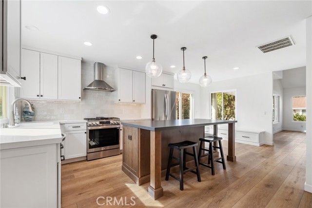 22 Silkleaf, Irvine, CA 92614