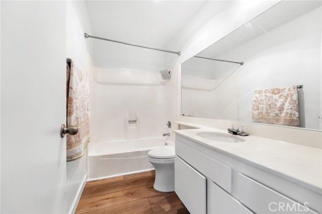 22 Silkleaf, Irvine, CA 92614