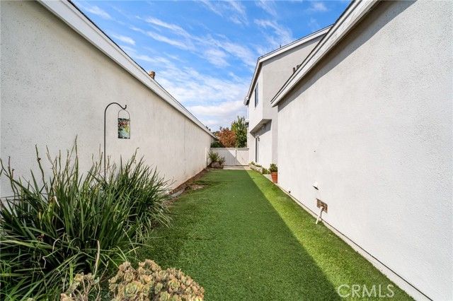 22 Silkleaf, Irvine, CA 92614