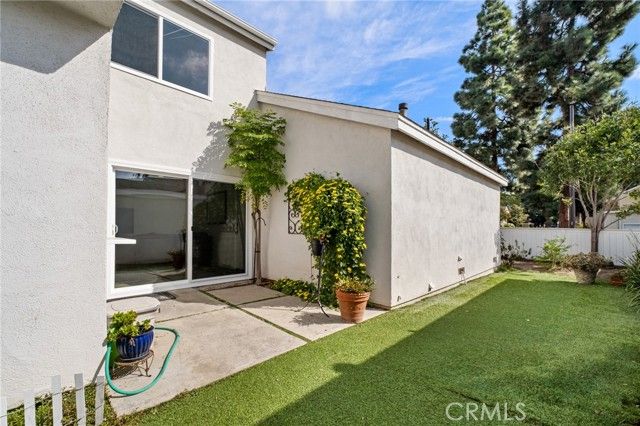 22 Silkleaf, Irvine, CA 92614