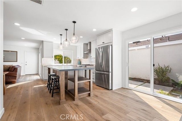 22 Silkleaf, Irvine, CA 92614