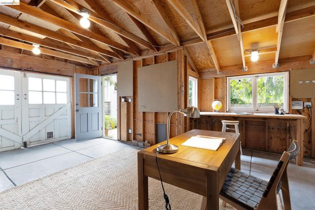 590 66th St, Oakland, CA 94609