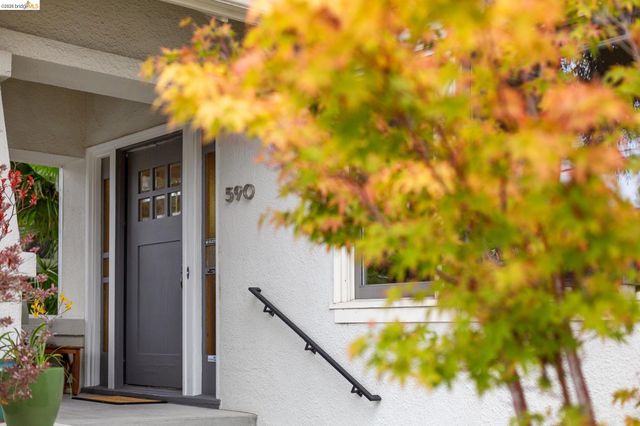 590 66th St, Oakland, CA 94609