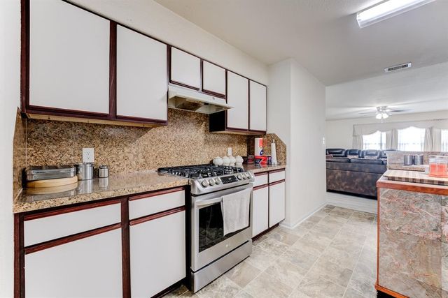 16758 N Rail Drive, Conroe, TX 77385