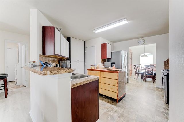 16758 N Rail Drive, Conroe, TX 77385