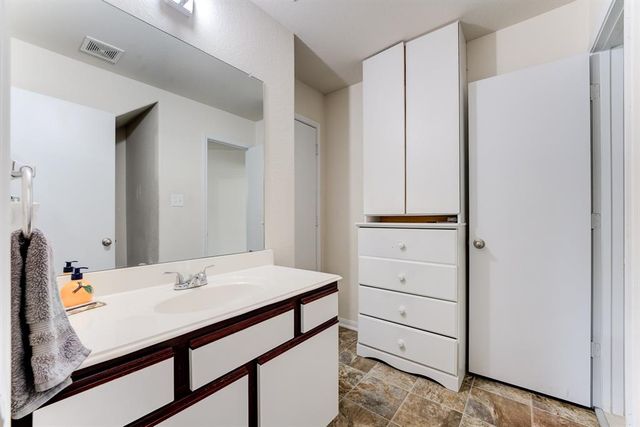 16758 N Rail Drive, Conroe, TX 77385