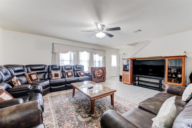 16758 N Rail Drive, Conroe, TX 77385