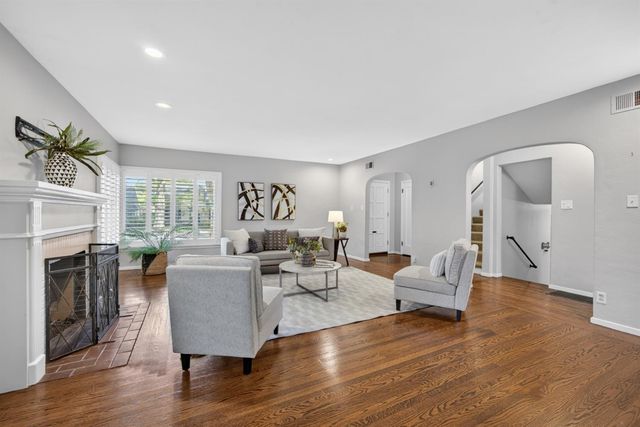 1810 9th Ave, Sacramento, CA 95818