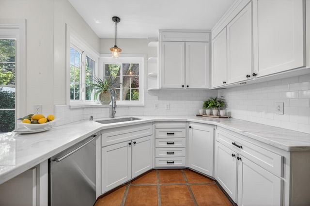 1810 9th Ave, Sacramento, CA 95818