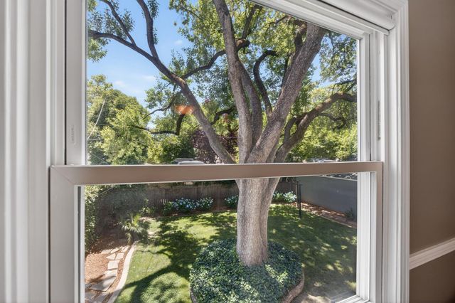 1810 9th Ave, Sacramento, CA 95818