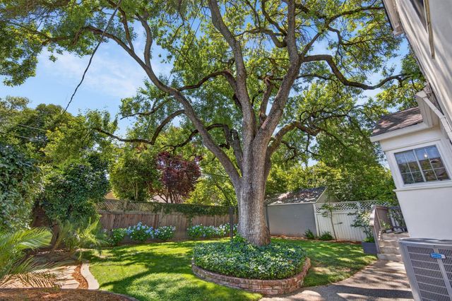 1810 9th Ave, Sacramento, CA 95818