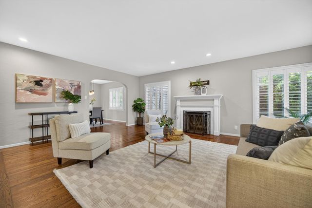 1810 9th Ave, Sacramento, CA 95818