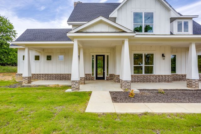 247 Silver Lakes Drive, Sunset, TX 76270