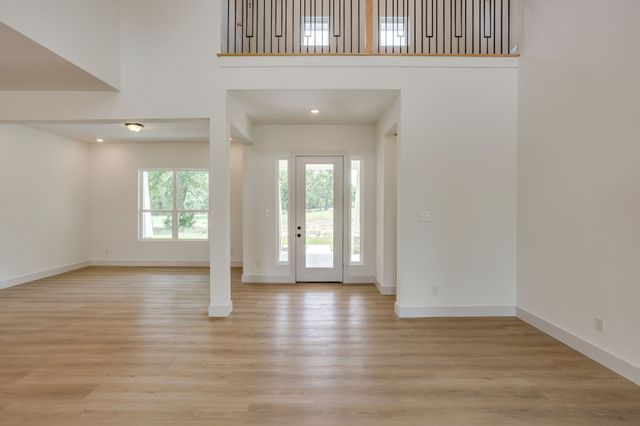 247 Silver Lakes Drive, Sunset, TX 76270