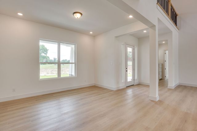 247 Silver Lakes Drive, Sunset, TX 76270
