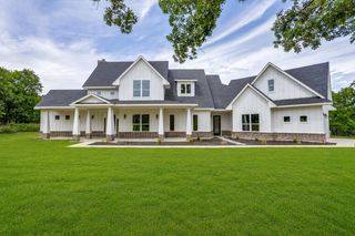 247 Silver Lakes Drive, Sunset, TX 76270