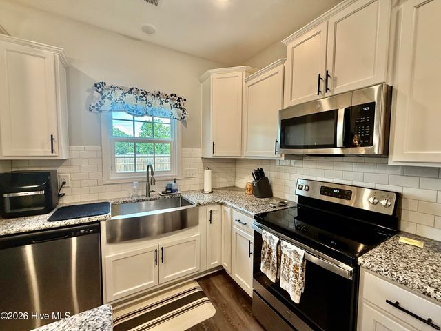 6836 Calloway Road, Aberdeen, NC 28315