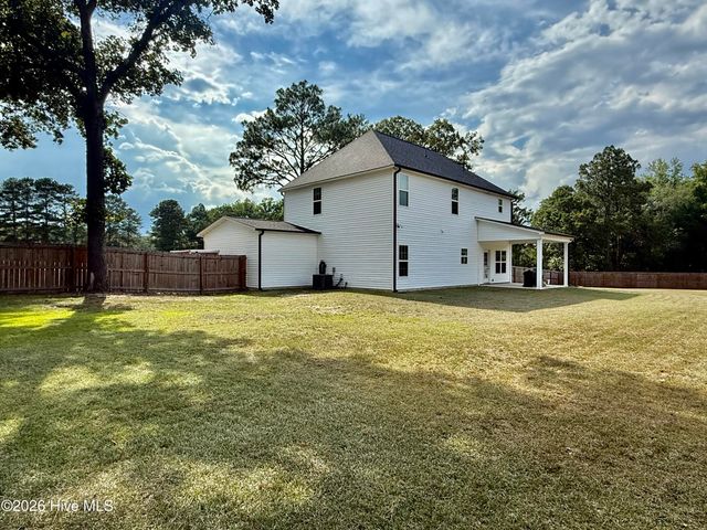 6836 Calloway Road, Aberdeen, NC 28315