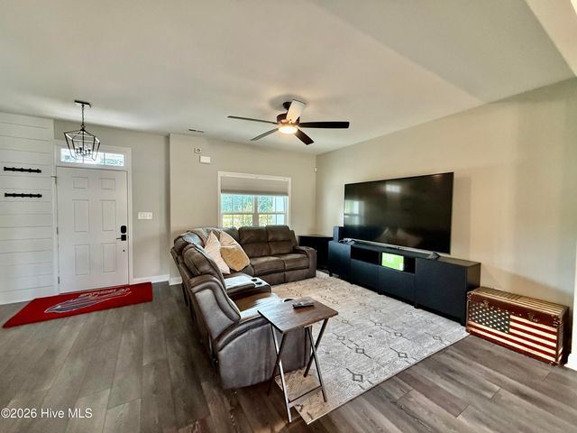6836 Calloway Road, Aberdeen, NC 28315