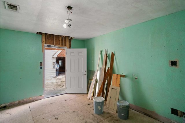 1925 Sunny Drive, Houston, TX 77093